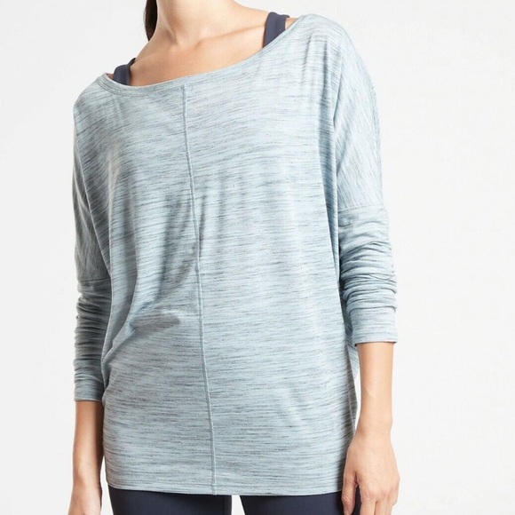 Athleta essense flow top size M - Picture 9 of 9